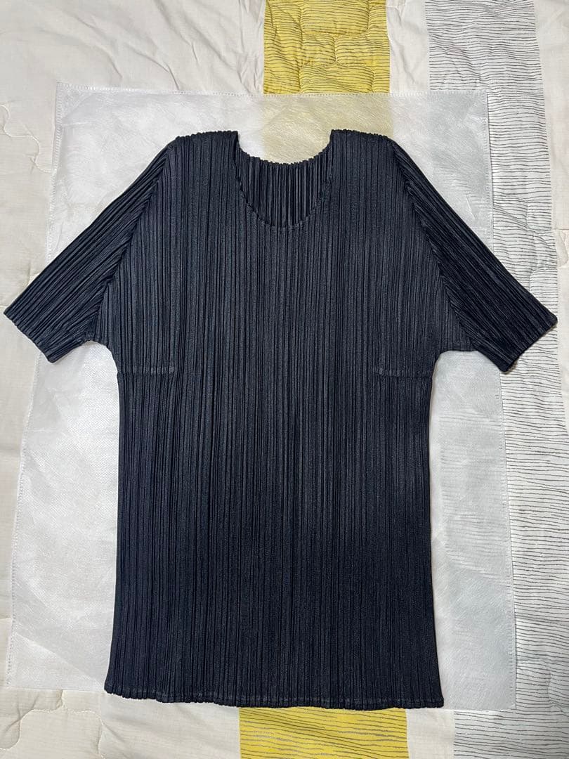 PLEATS PLEASE ISSEY MIYAKE 半袖BASICS サイズ3