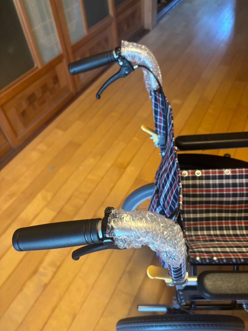 新品未使用　車椅子　日進医療器
