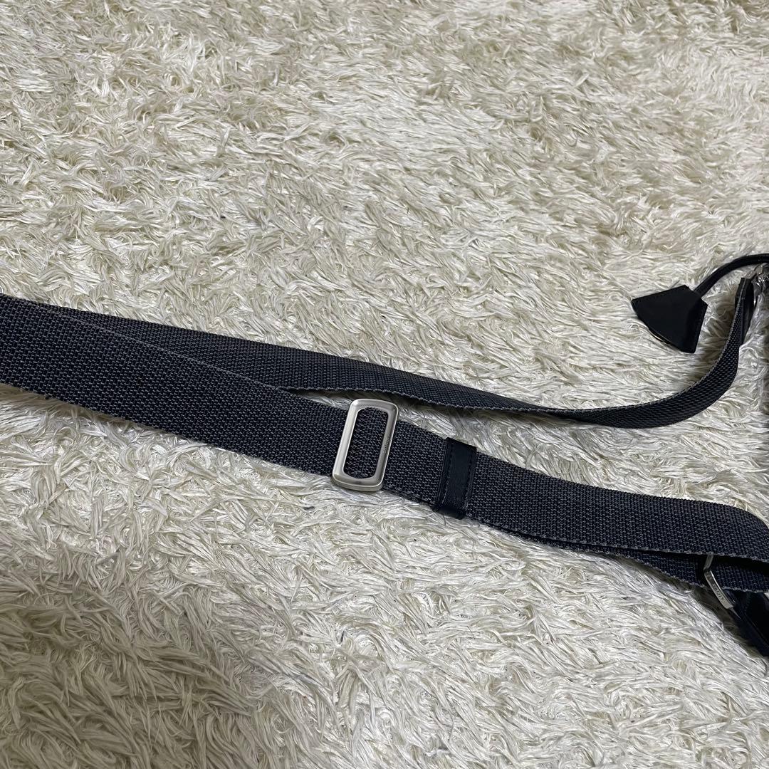 aniary アニアリ　ショルダーバッグ　メッセンジャーバッグ　ブラック　レザー