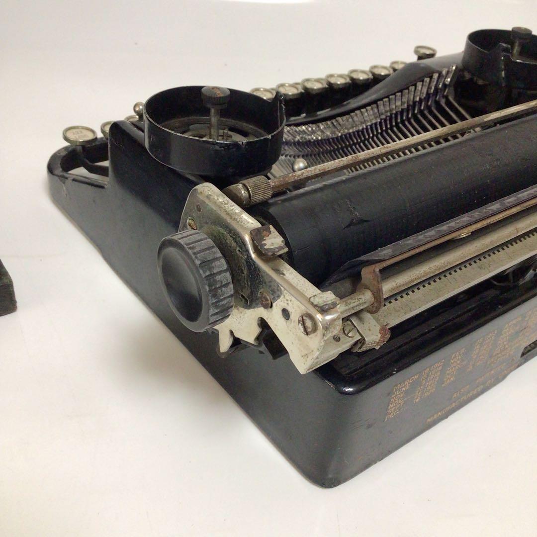 UNDERWOOD ポータブルタイプライター　レトロ　ビンテージ　アメリカ製