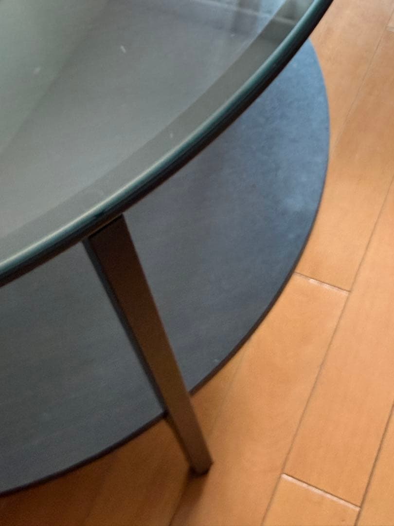 美品　IKEA ガラスローテーブル ブラック