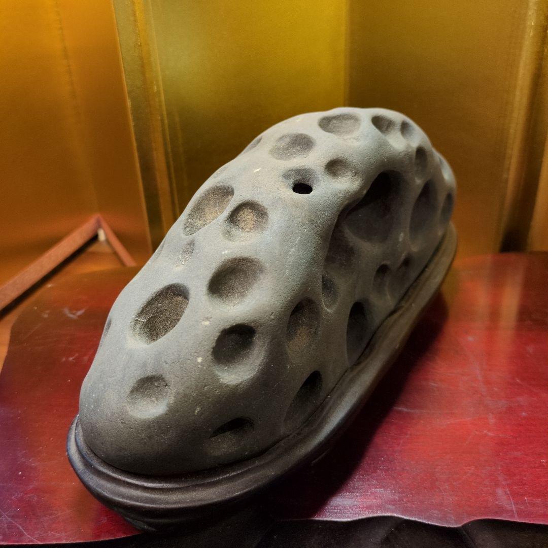 水石 天然石 約2.6kg 原石 陥没 鑑賞石 自然石 専用台座付き 希少 レア