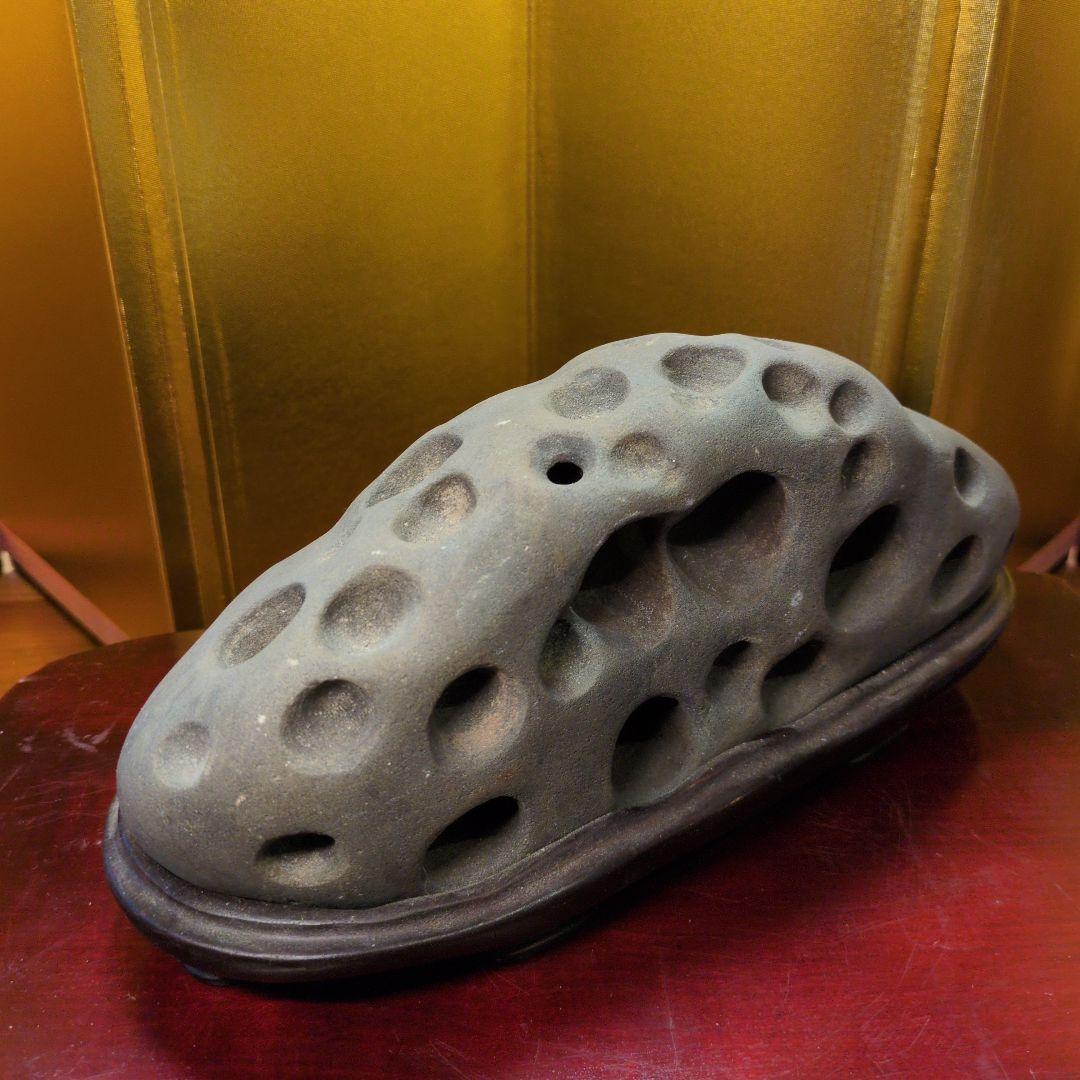 水石 天然石 約2.6kg 原石 陥没 鑑賞石 自然石 専用台座付き 希少 レア