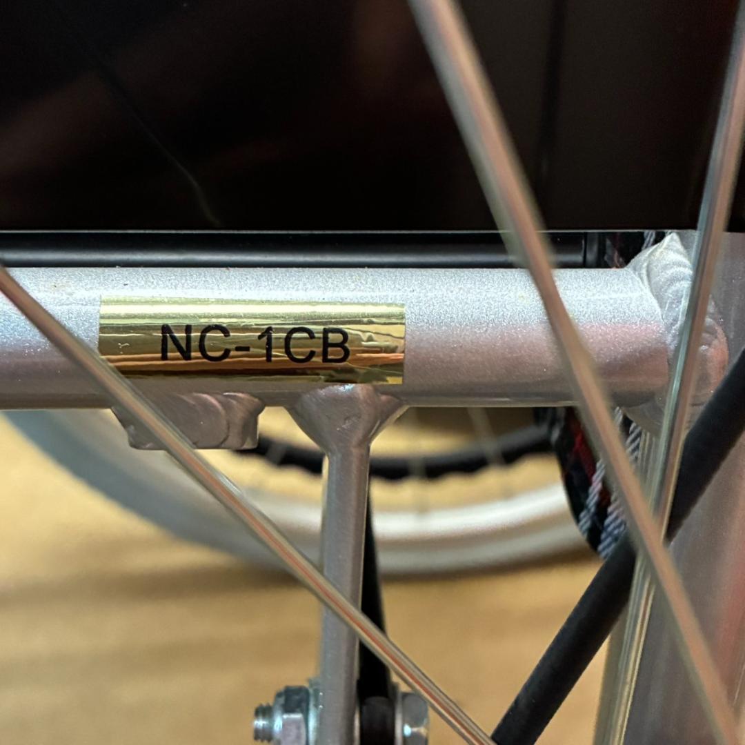未使用　日進医療器　アルミ自走用車いす　NC-1CB ノーパンクタイヤ