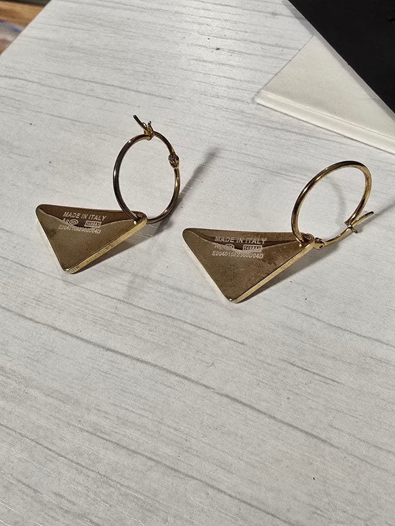 プラダピアス