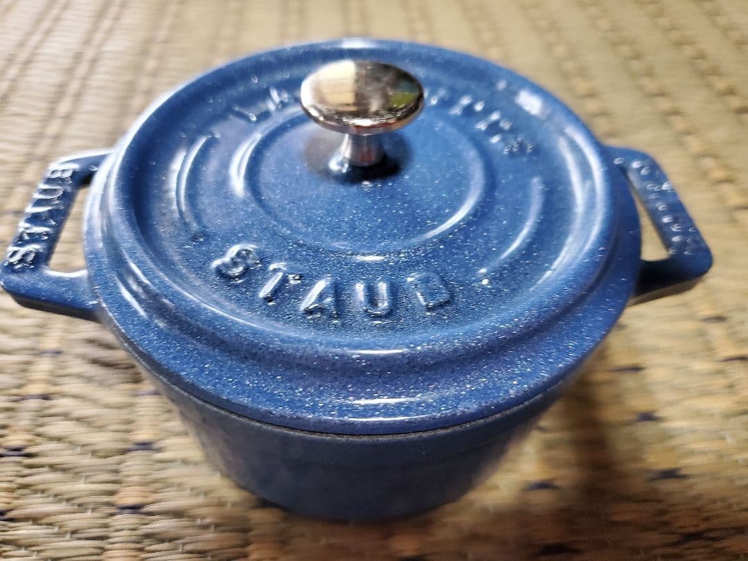 Staub鍋 限定色　ルミナスブルー10cm シリアルナンバー有