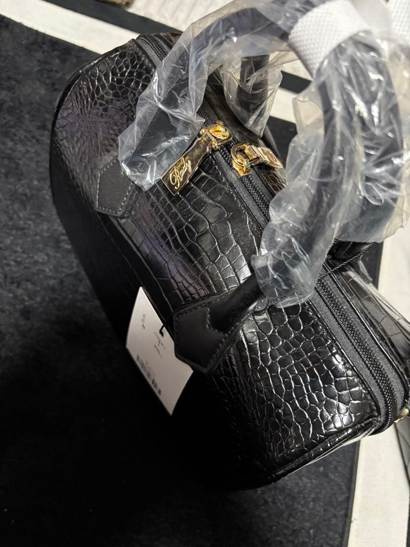 rady ブラック クロコダイル風　ボストンバック