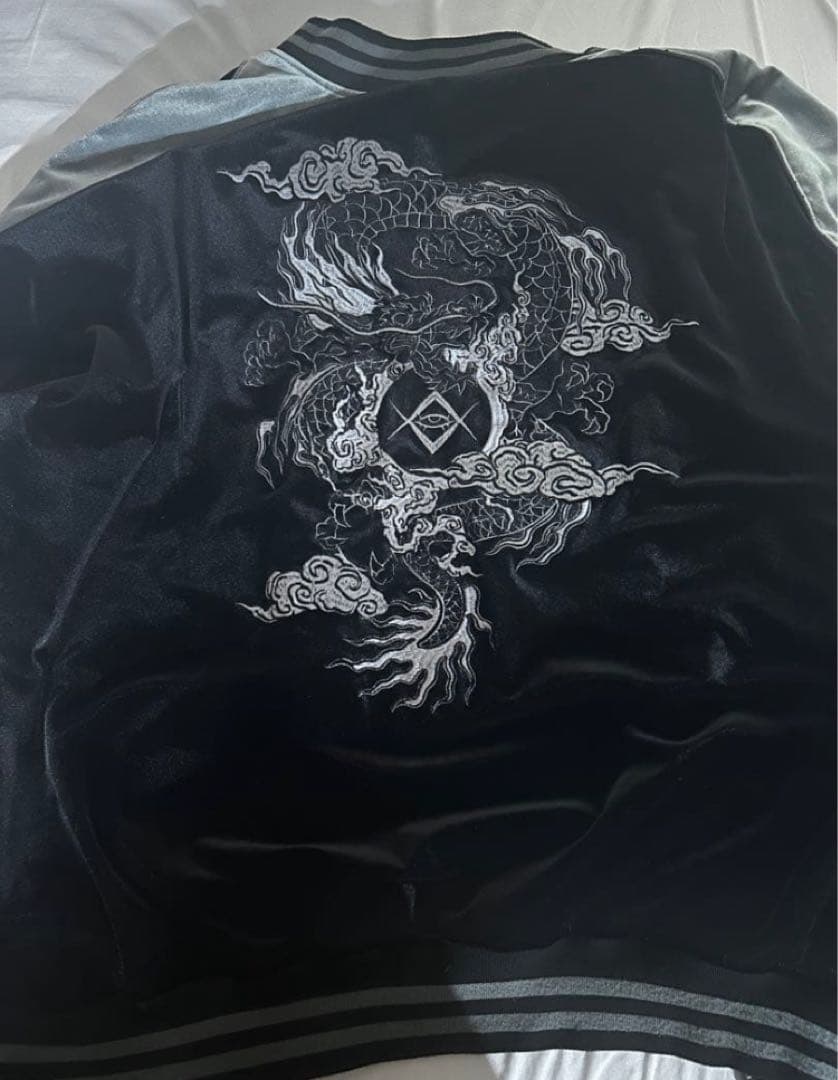 REFLEM ドラゴン刺繍ベロアスカジャン シルバー