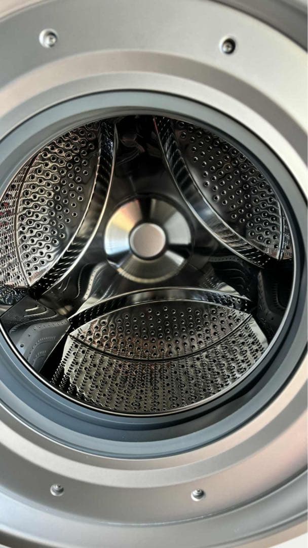 美品未使用2025年製ドラム式洗濯乾燥機RORO YWM-YV90N