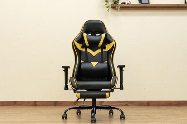 【新品・送料無料】ゲーミングチェア　フットレスト付　BL/RD/YE