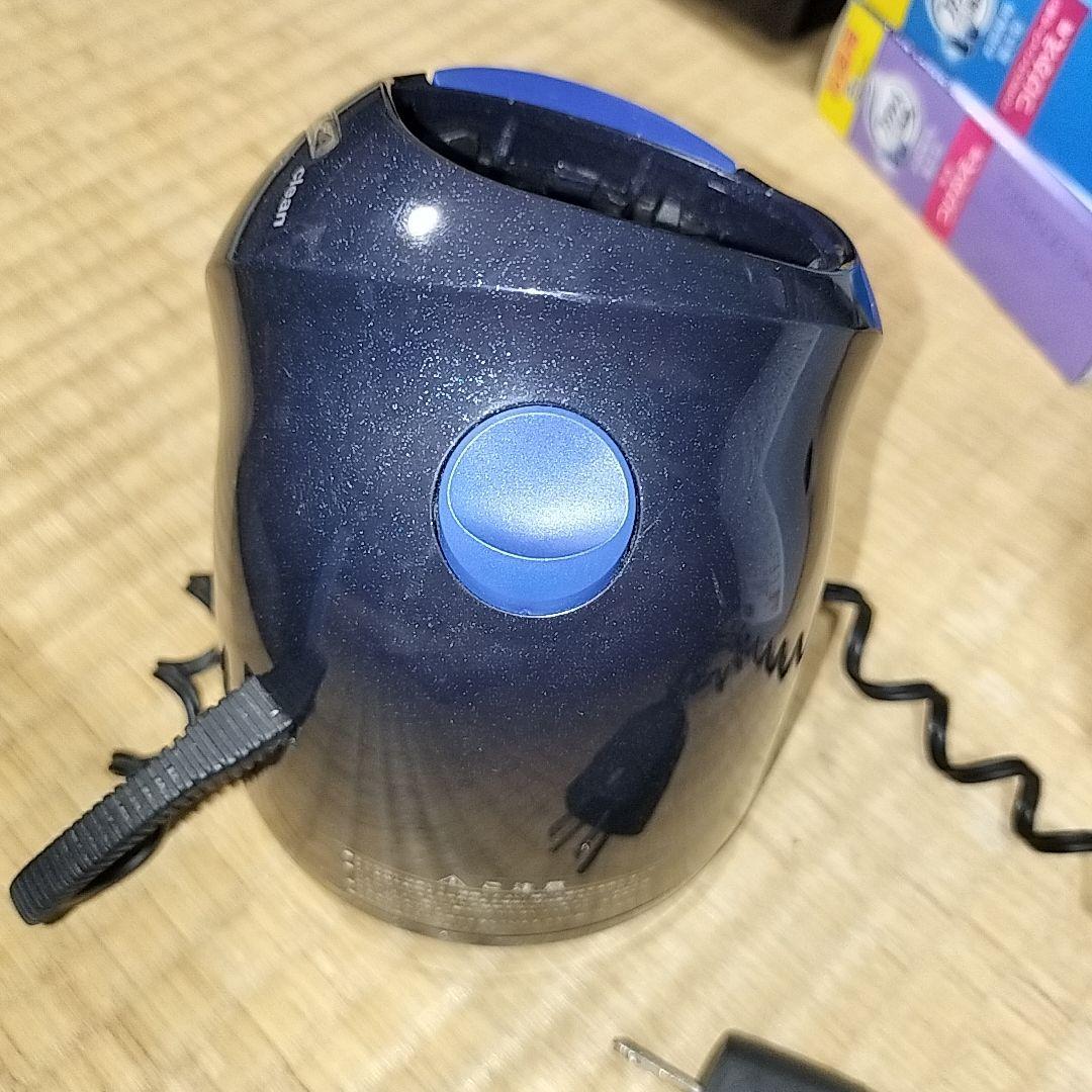 BRAUN 8000シリーズ 8986 電気シェーバー 替刃新品と専用洗浄液5つ
