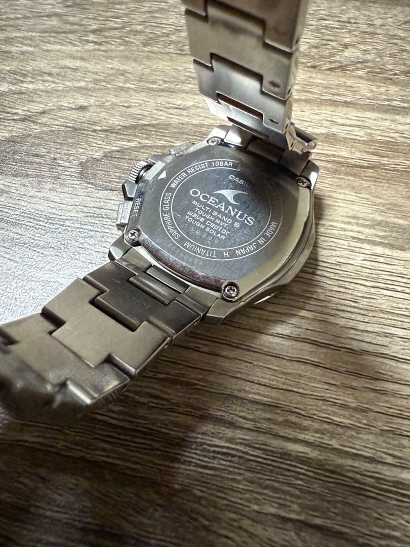 カシオ電波ソーラー腕時計OCEANUS OCW-T1000