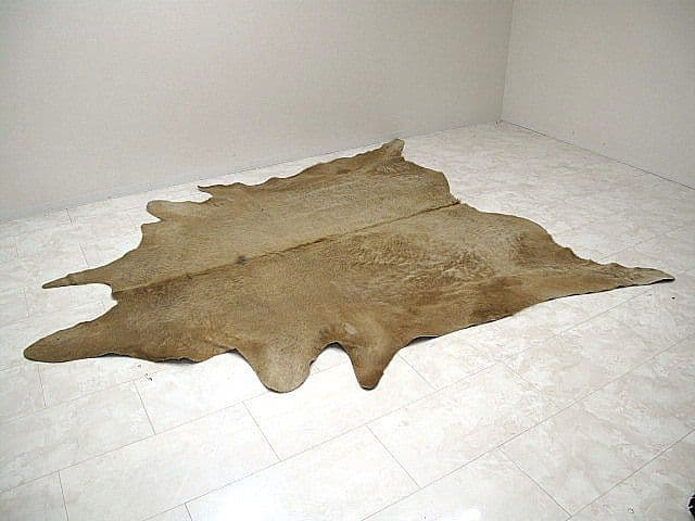 本牛革カウラグ 大判 236×265cm　ハラコラグ　絨毯　敷物　ラグカーペット