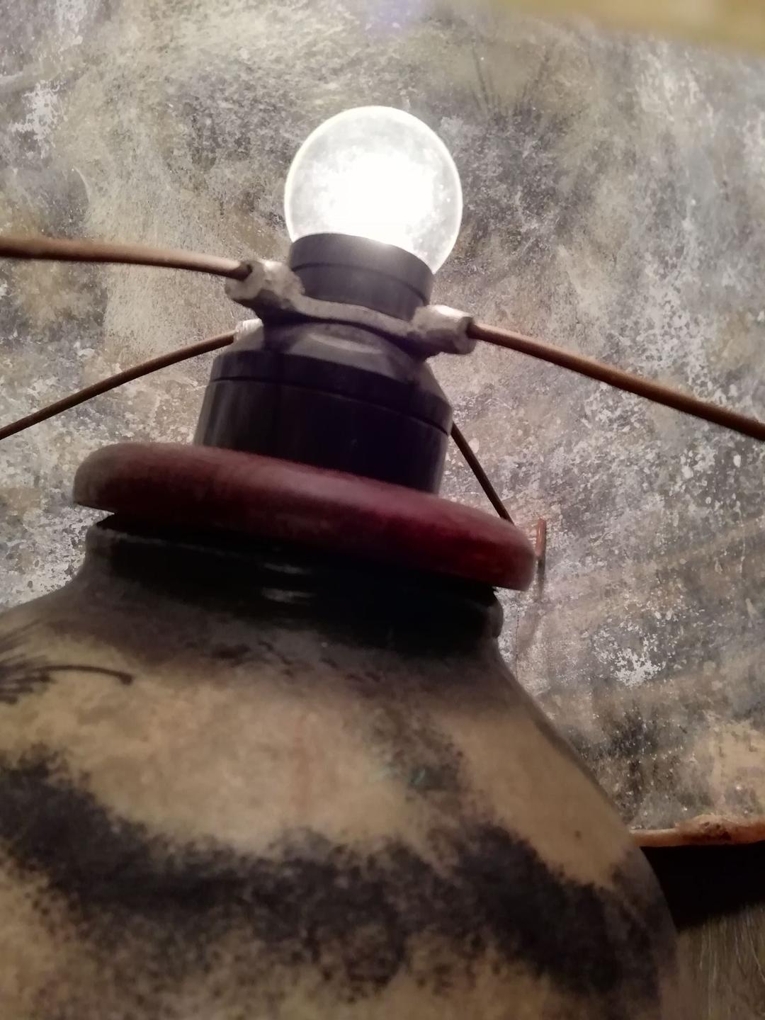 ラクダの皮で作ったランプ　月の砂漠