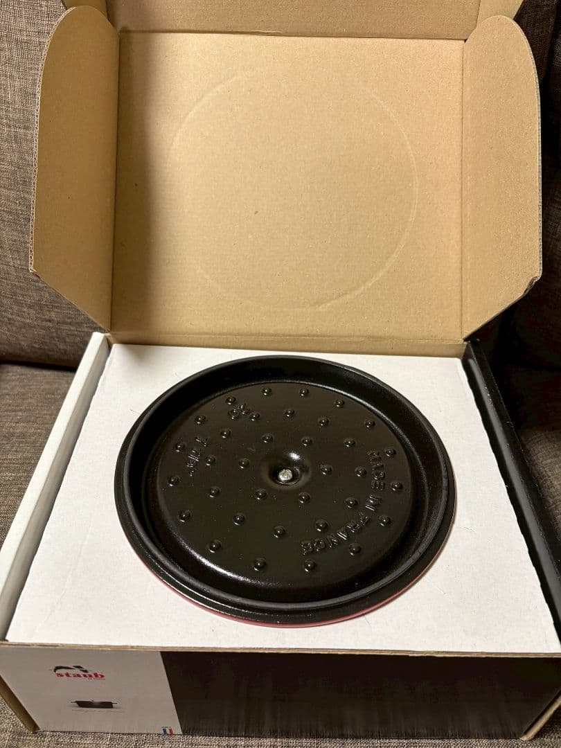 【新品・未使用】STAUB 両手鍋ピコ・ココット ラウンド チェリー 20cm