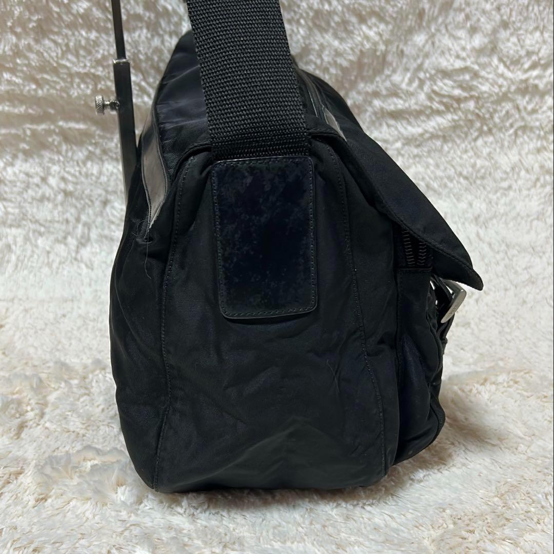 ✨️美品✨️ プラダ ショルダーバッグ メッセンジャー ナイロン 黒 白タグ