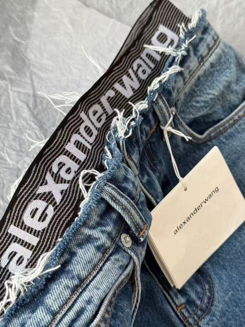 るみ♡3日まで発送不可 　alexander wang ジーンズ