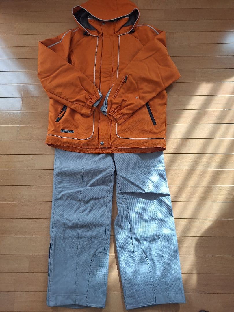 DESCENTE　スキースノボウェア