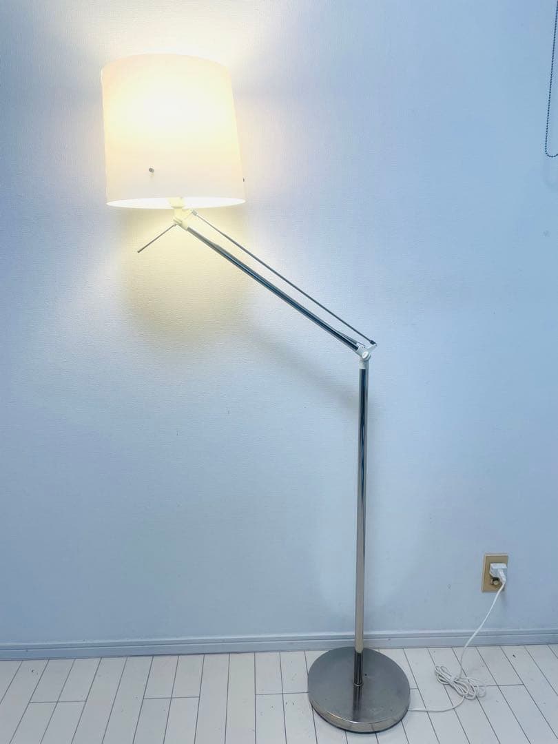 IKEA 廃盤　モダン フロアスタンド シルバー ホワイト
