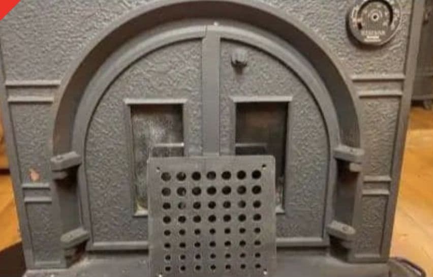 ダッチウエスト薪ストーブ触媒下の部品バッフル　ご注意ストーブパーツの出品です。