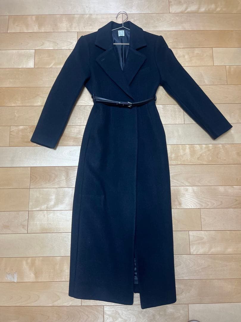 L’AUBE BLANC Belted Chester coat