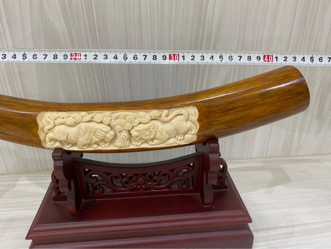 天然マンモス牙美しい手作り彫刻虎虎生威置物