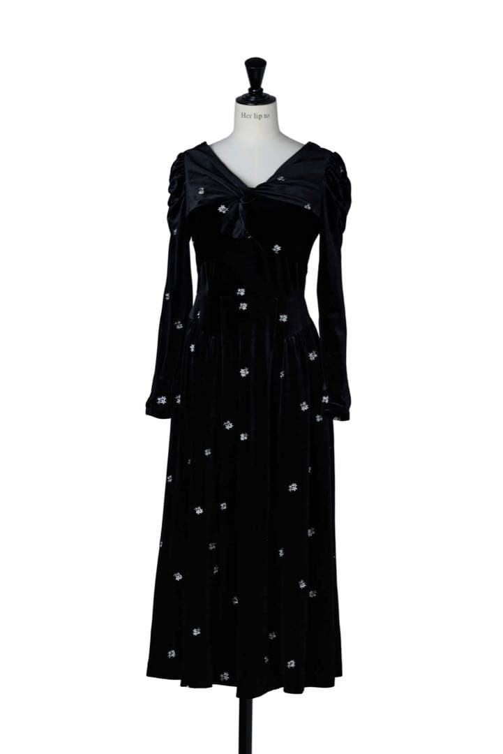 ワンピース Herlipto Belmont Floral Velour Dress
