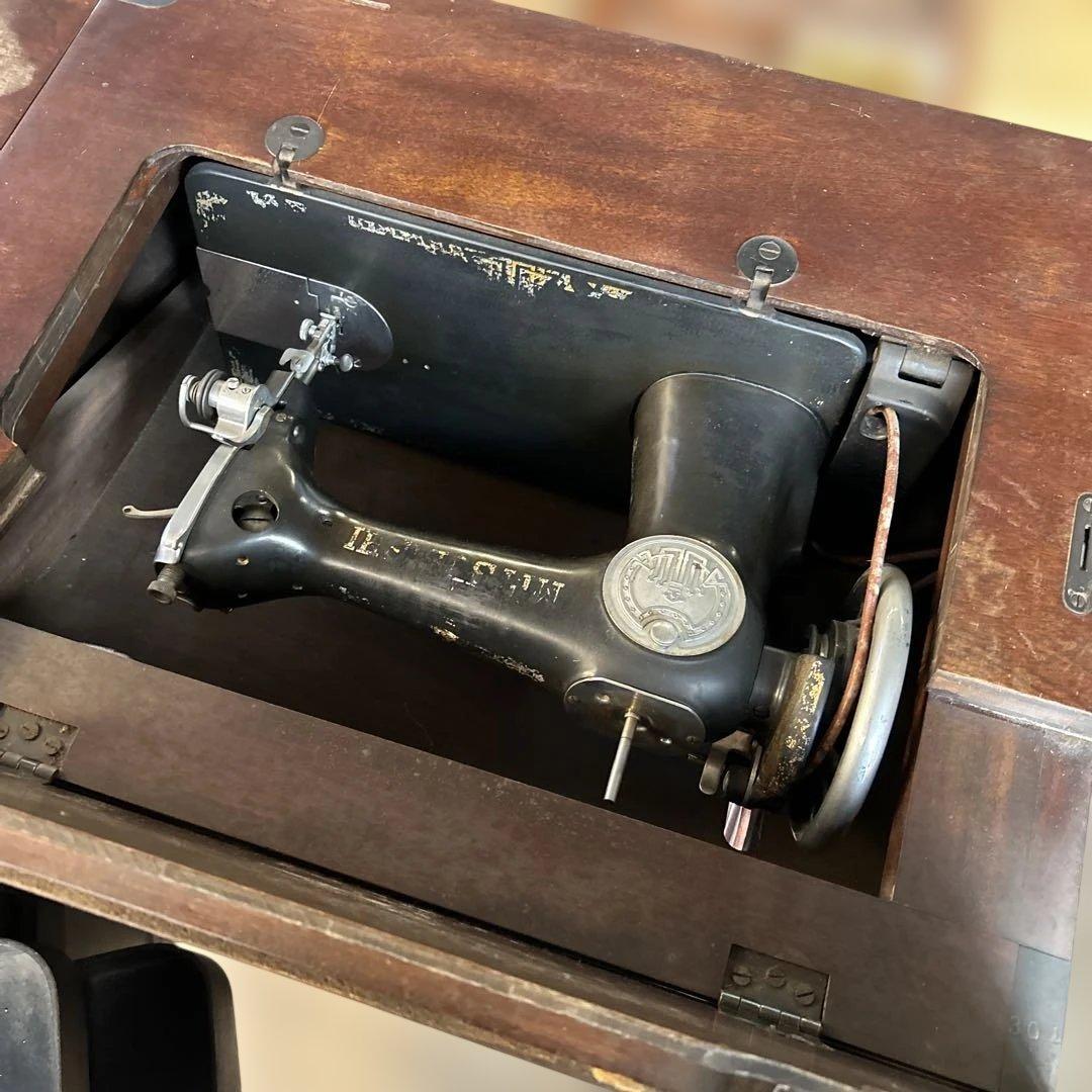 超レア　レトロ　足踏みミシン　MITSUBISHI 木製