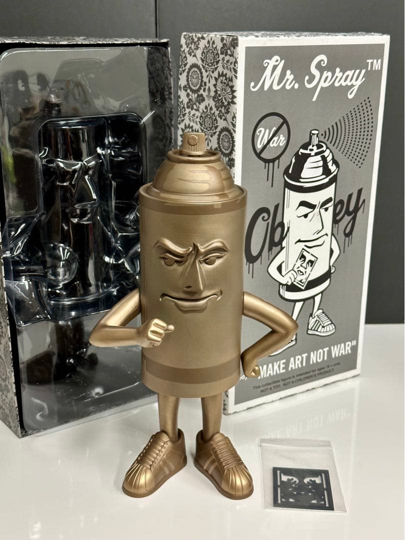 OBEYxSTRANGEco アートフィギュアMr.Spray