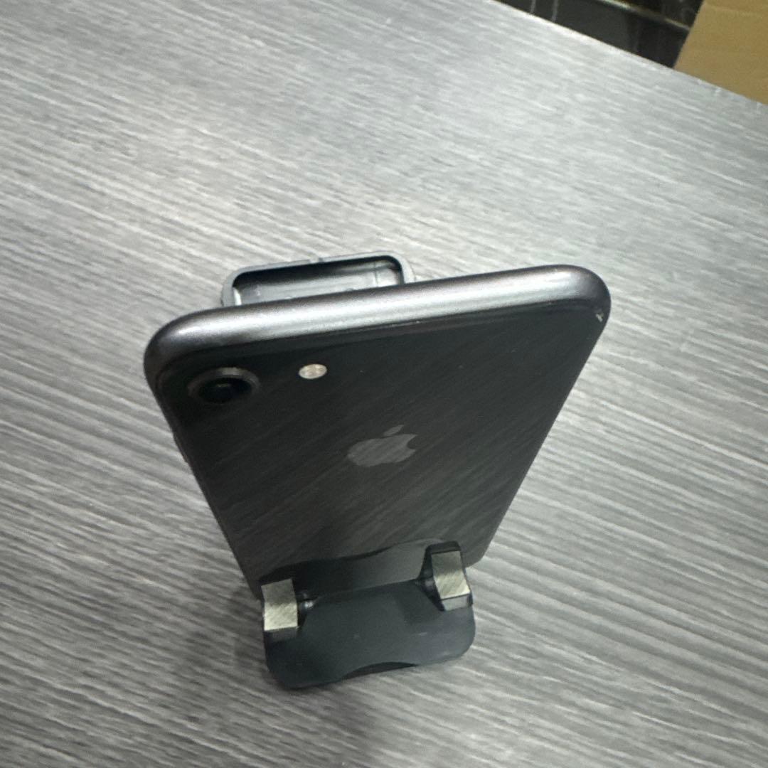 Apple iPhone 8 スペースグレー 本体64GB SIMフリー 333