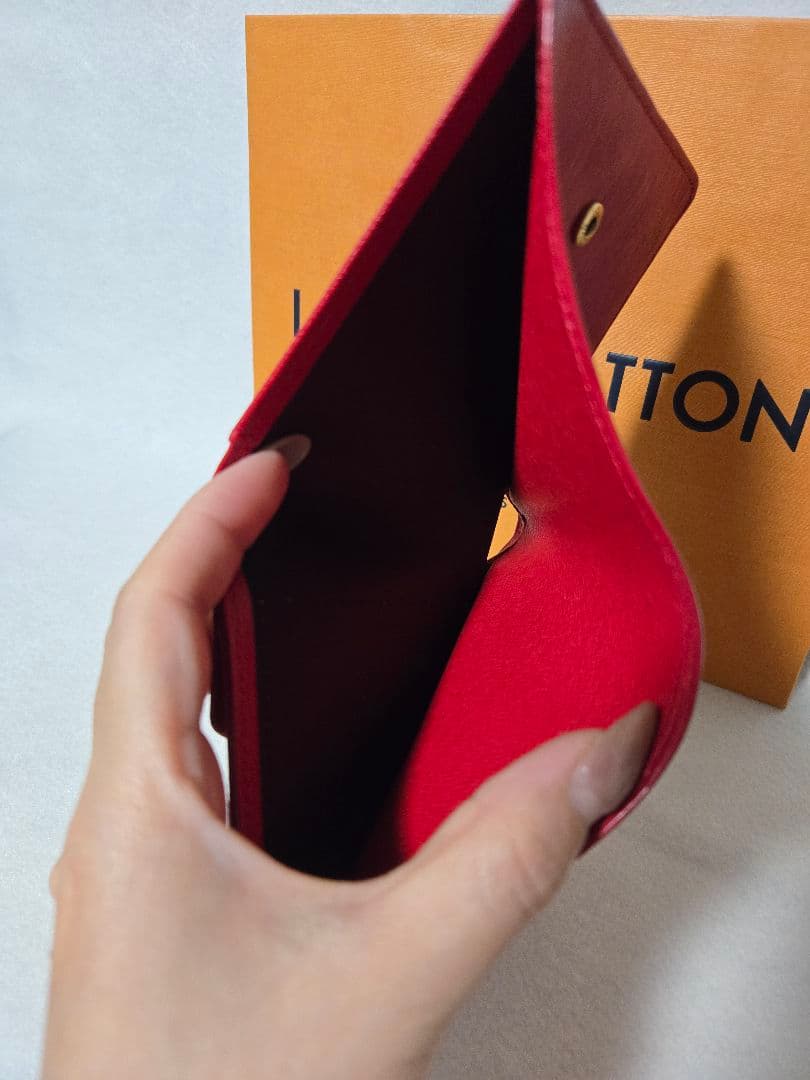 新品同様☆LOUIS VUITTON ルイヴィトン エピ 二つ折り財布 レッド