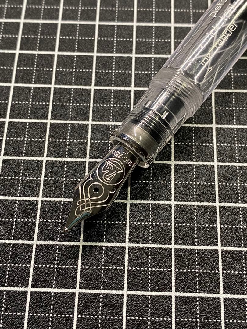 Pelikan Souveran M805 Demonstrator 刻印有