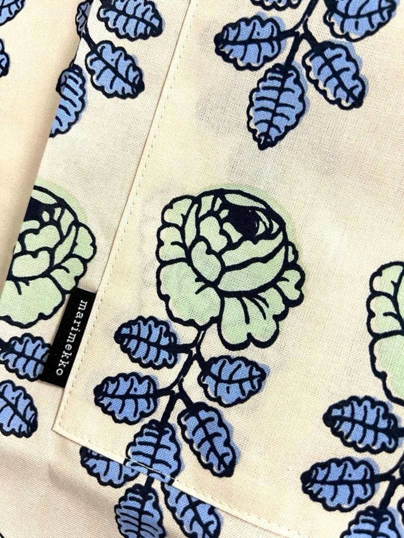 ✈︎新品未使用✈︎マリメッコ　marimekko エプロン　ヴィヒキルース