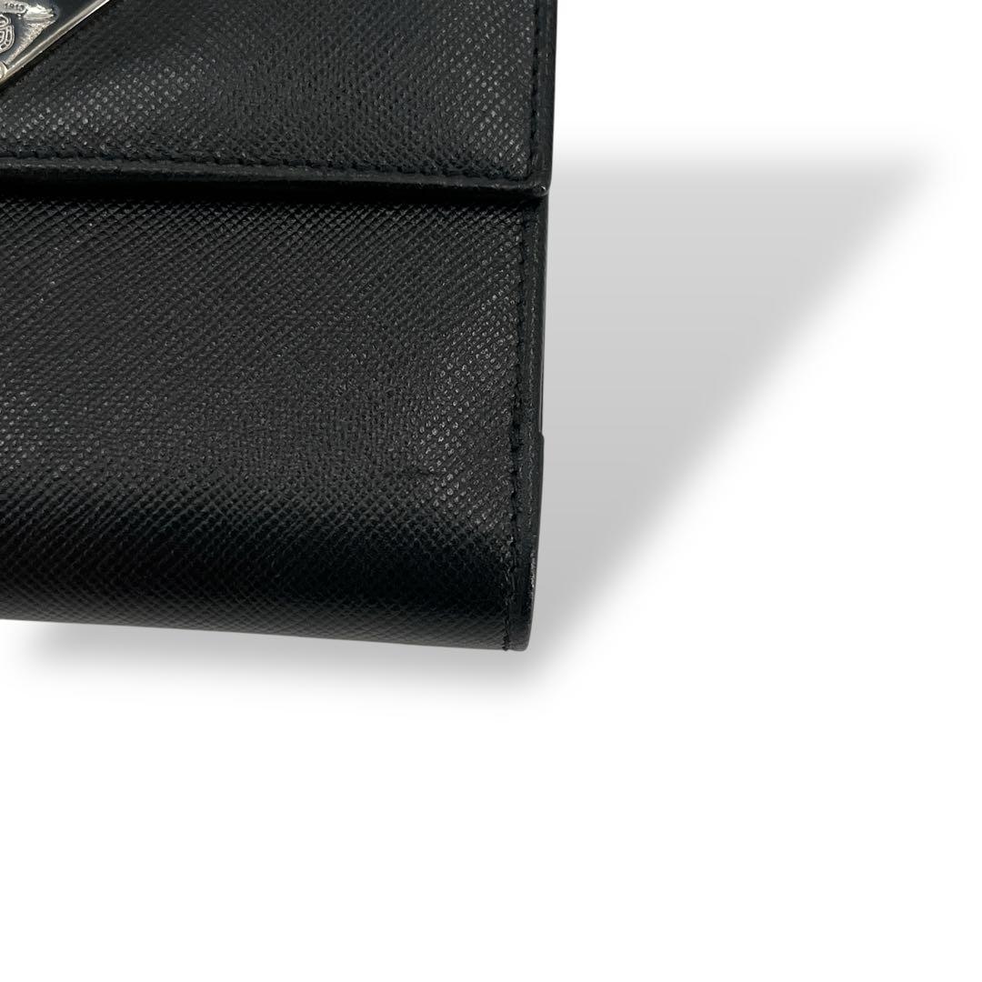 付属品完備　PRADA 二つ折り財布　三角ロゴ　ブラック　サフィアーノレザー