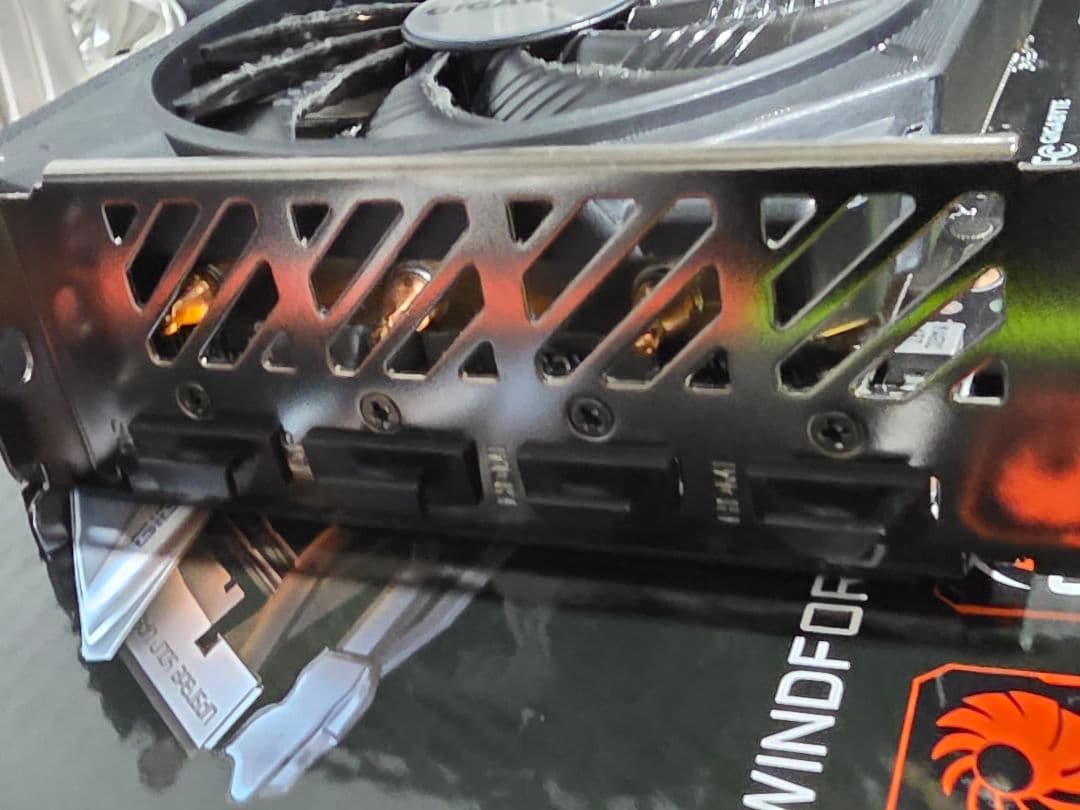 Q*ん様 GIGABYTE GeForce RTX4060TI WINDFORC