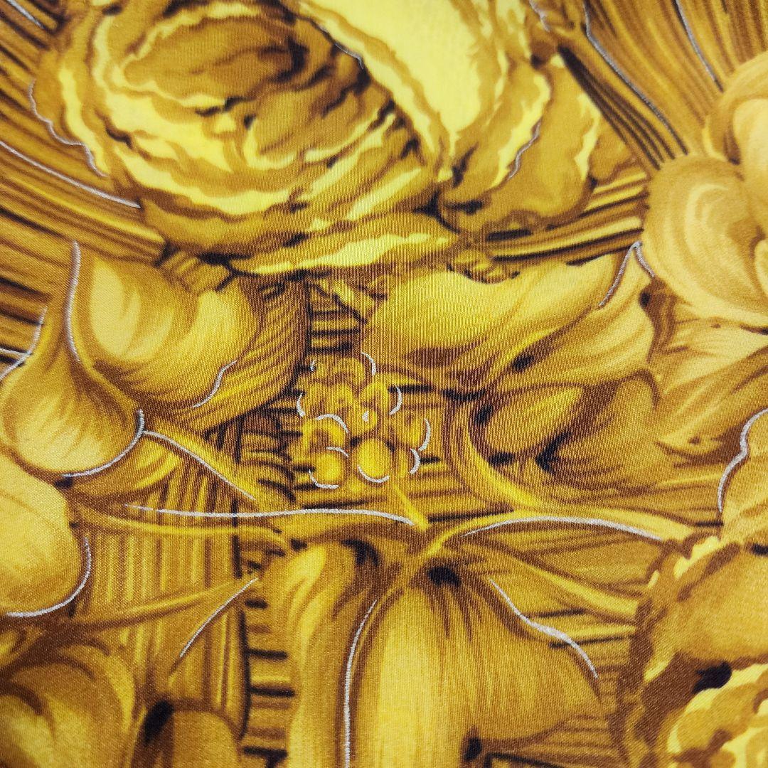 【 CHANEL 】シャネル　ヴィンテージ シルク スカーフ ココマークチェーン