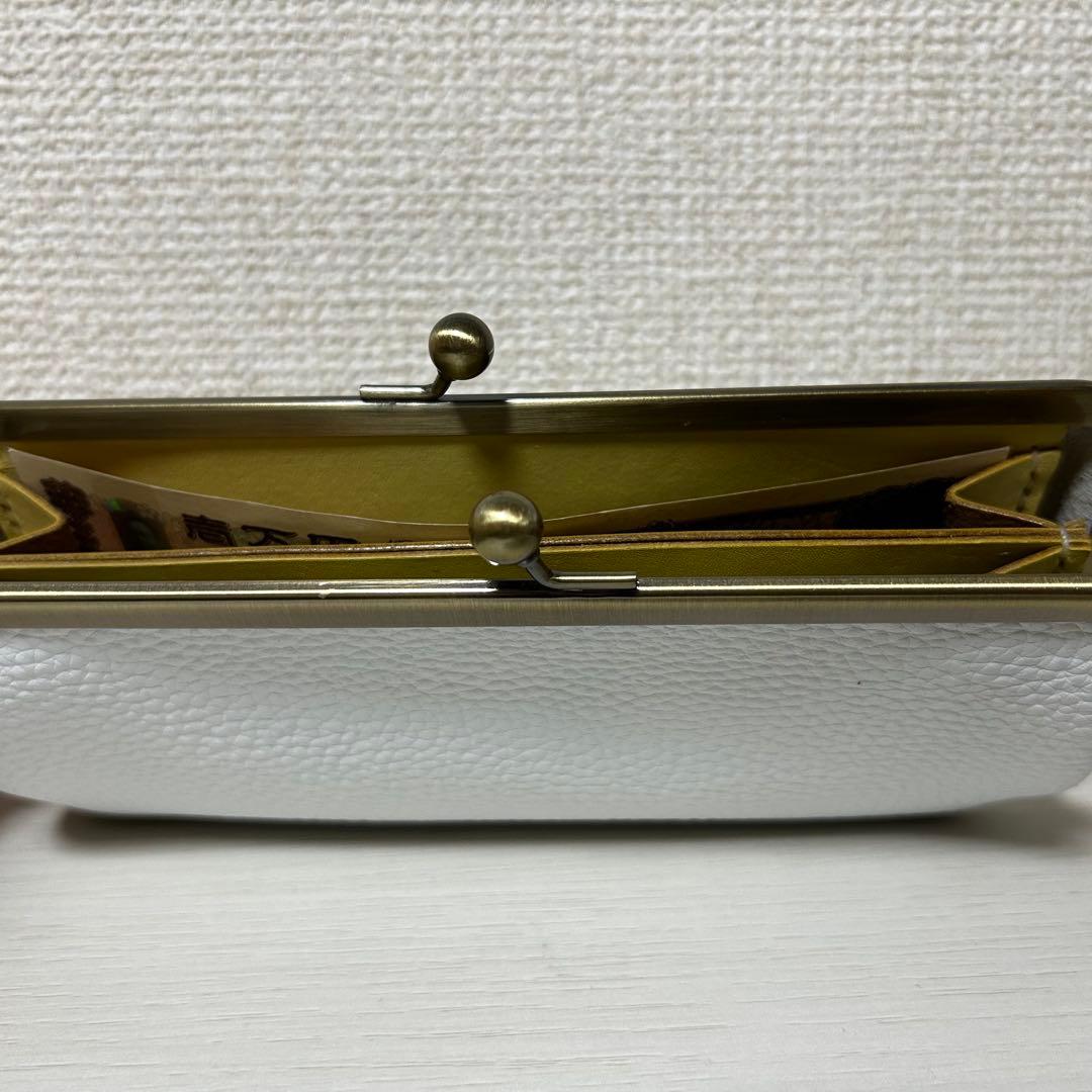 ホワイトレザー　本革　がま口　長財布　お札入れ