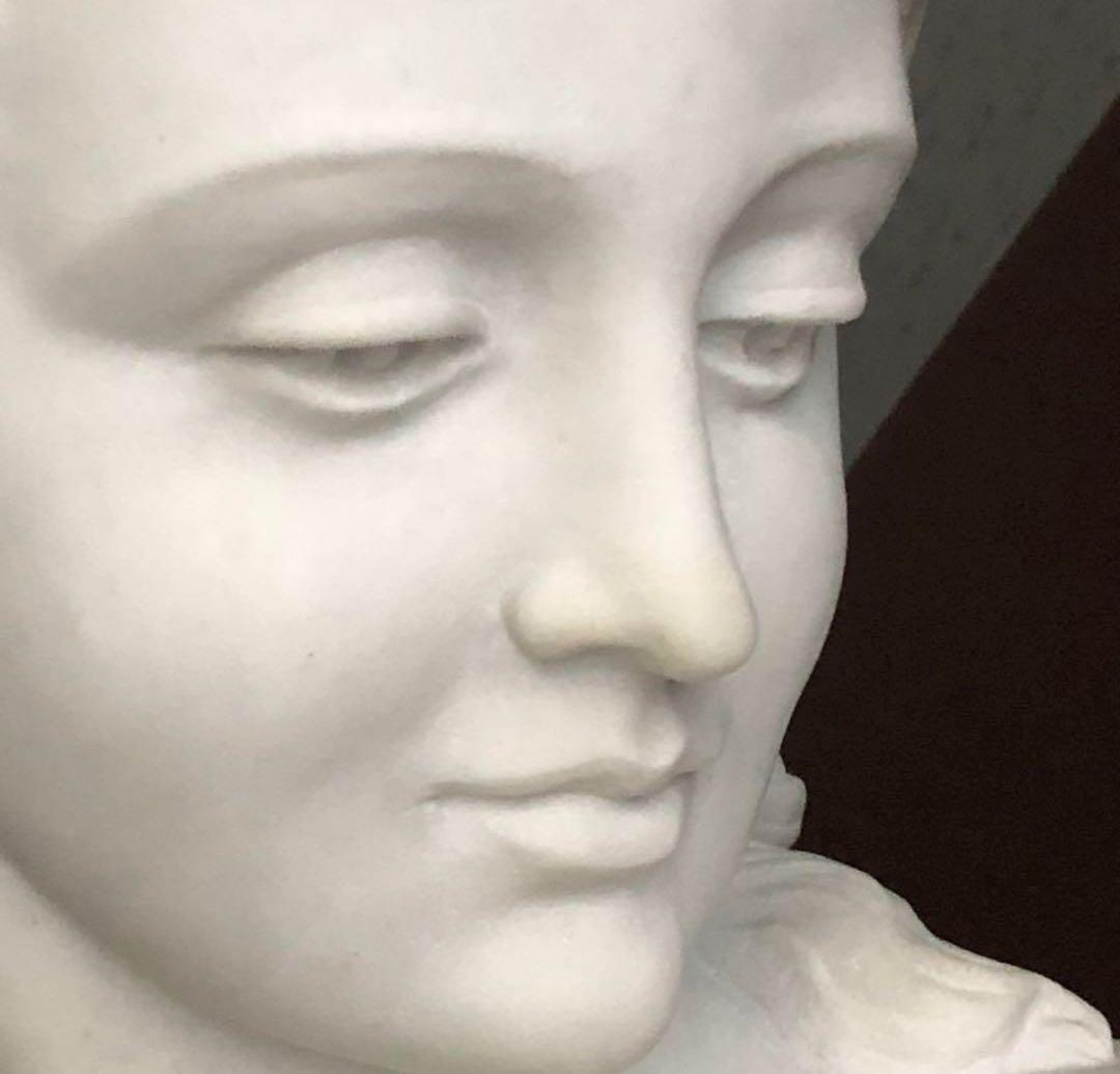 C様へ感謝お嫁入り‼️イタリア現代作家大理石一刀彫り「ヴィーナス　女神像」台座付