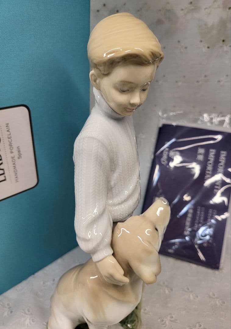 未使用近✨リヤドロ 僕の親友 フィギュリン 人形 犬 男の子 少年 箱付