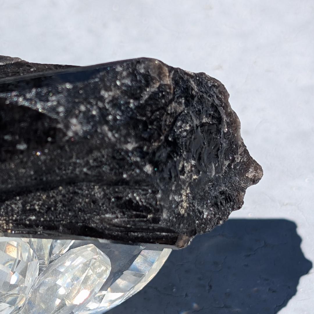 一点物 モリオン原石 山東省産 黒水晶 130g 成長線が著しい 邪気払いの石