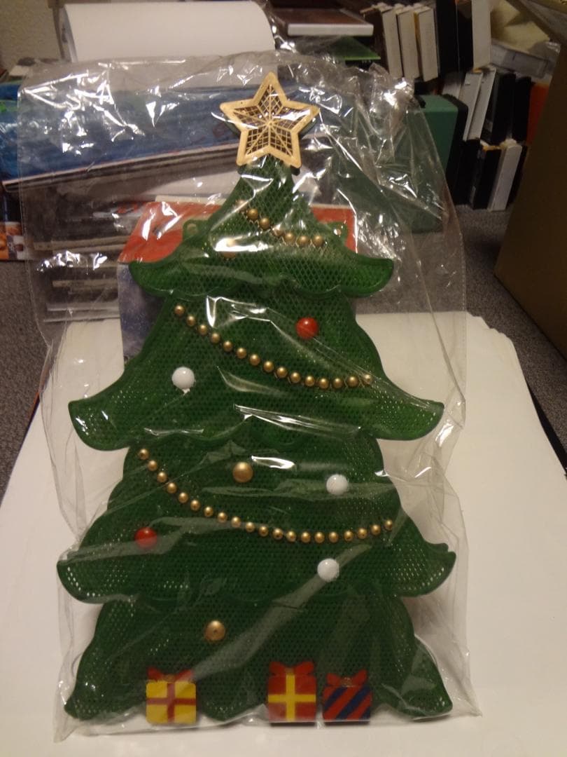 クリスマスツリー型イルミネーション　電飾ライト　　未使用品・約４５ｃｍ