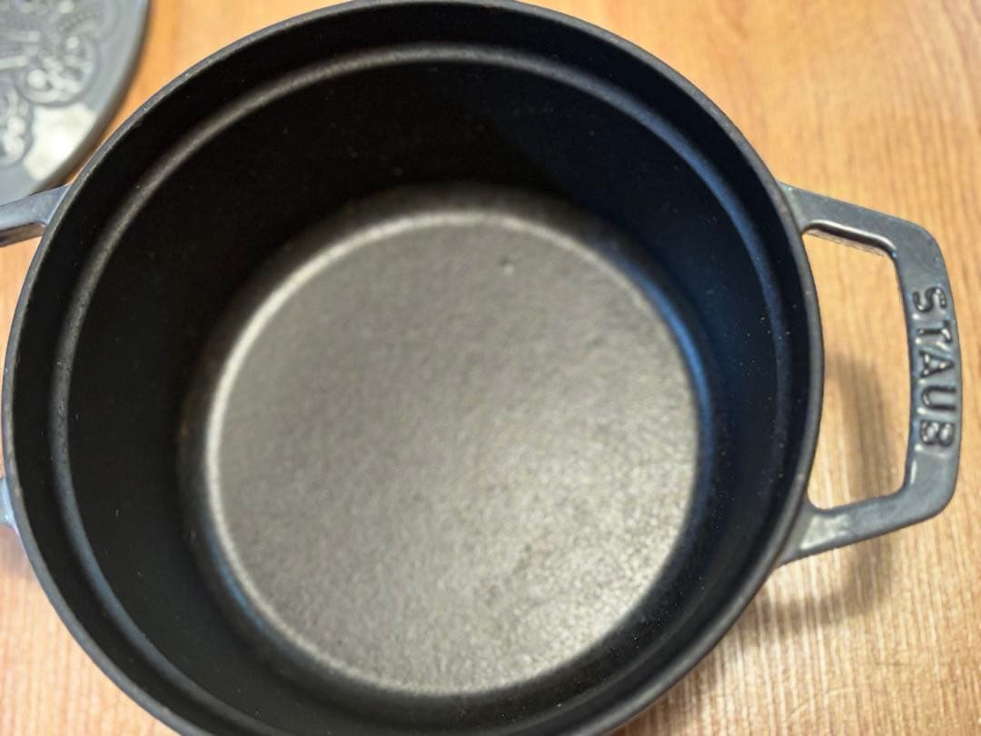 ミナペルホネン staub