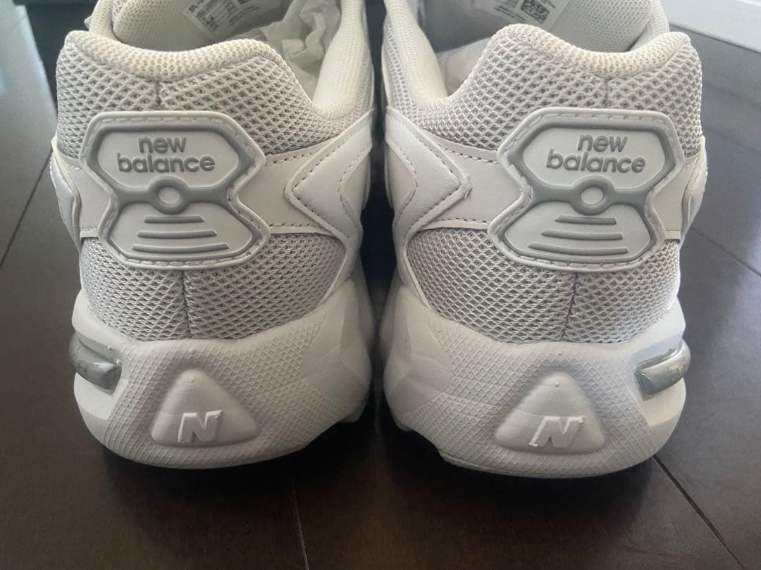 ［未使用］別注New Balance ML725UGW ホワイト 25.0cm
