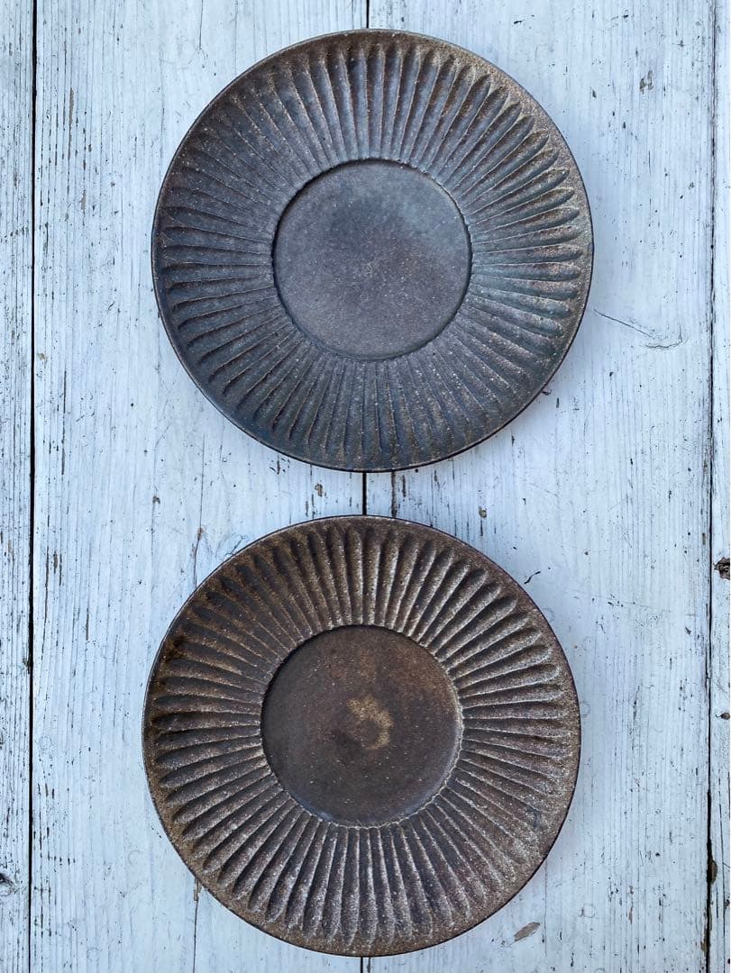 【新品未使用/稀少】　宇田康介　大皿　鉄釉しのぎプレート　8寸皿　入手困難