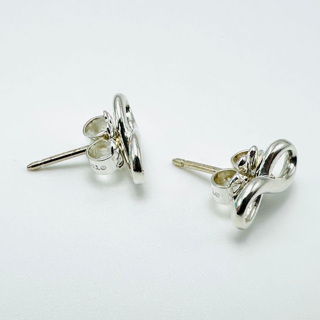 Tiffany インフェニティ　シルバーピアス　Ag925 スタッド
