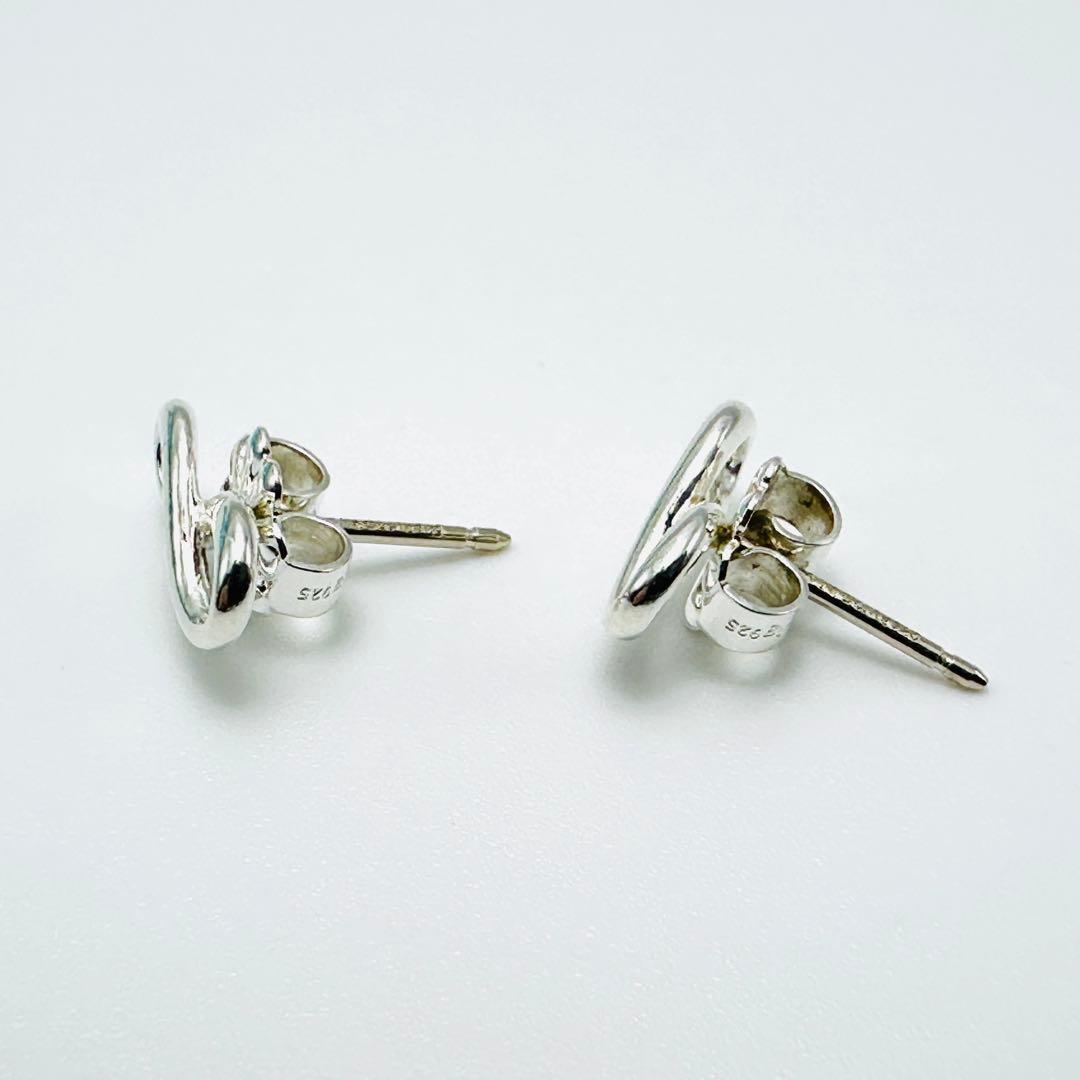 Tiffany インフェニティ　シルバーピアス　Ag925 スタッド