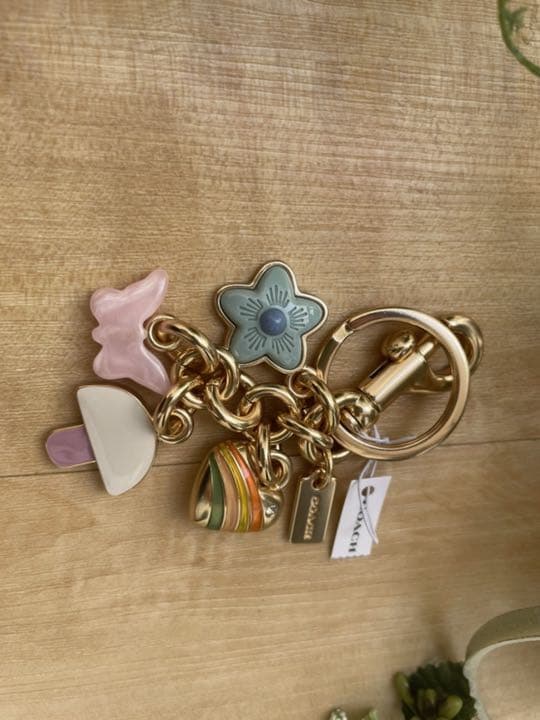 アメリカ買付【sale】Coach コーチ　バッグチャーム　ギフトにぴったり