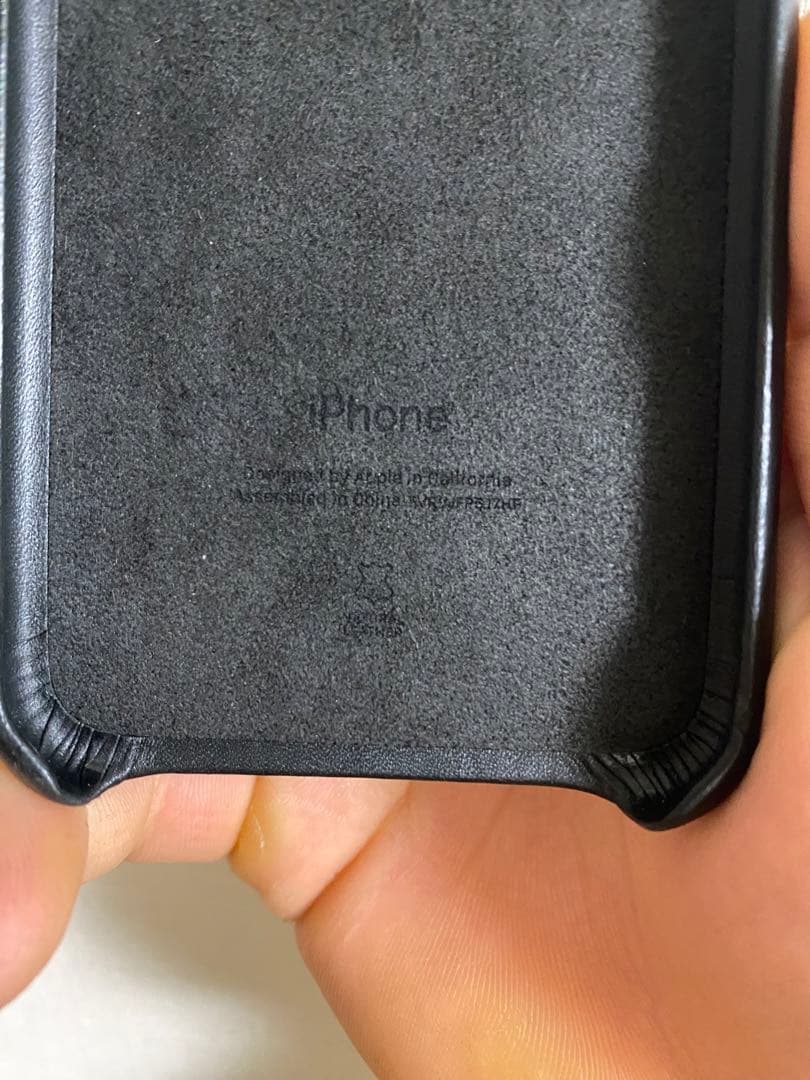 iPhone7ジェットブラック(128GB) Apple純正ケース(ブラック)