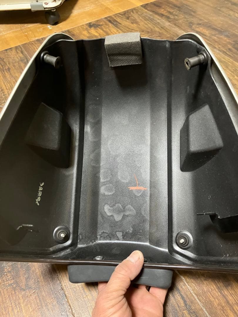 xsr900用シートカウル