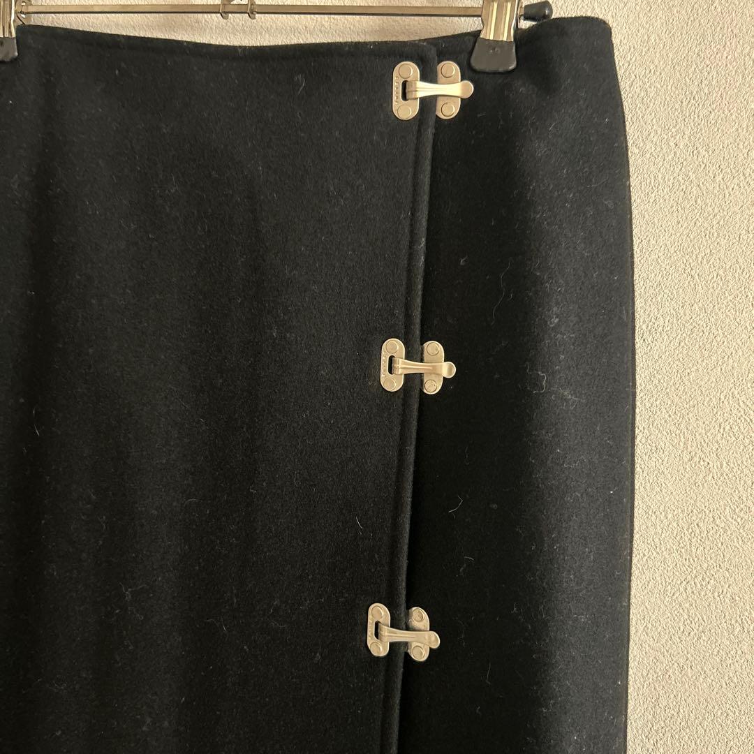 ★CELINE★黒いボタン付きひざ丈タイトスカート